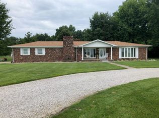 1456 County Road 1700 N, Cisne, IL 62823