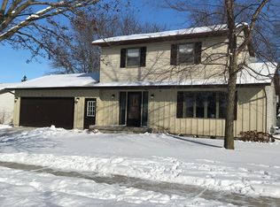 1025 Birchtree Ln, Fond Du Lac, WI 54935