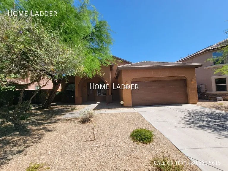 8348 W Andrea Dr — Photo 1