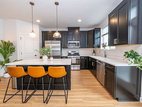 4th image of 6908 S Mount Meek Dr W #202