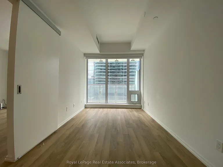 197 Yonge St #1207 — Photo 9