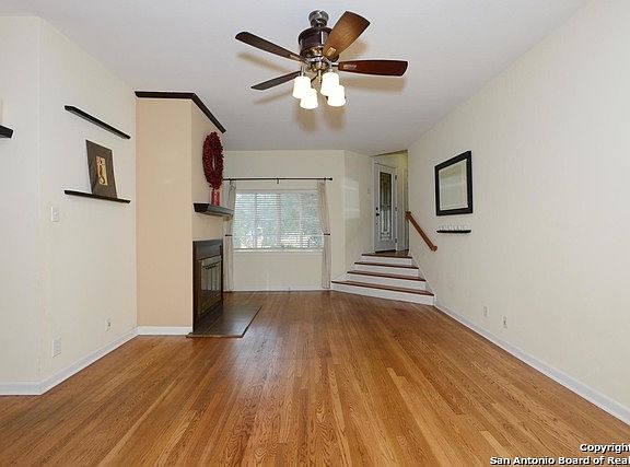 5th image of 410 Brightwood Pl