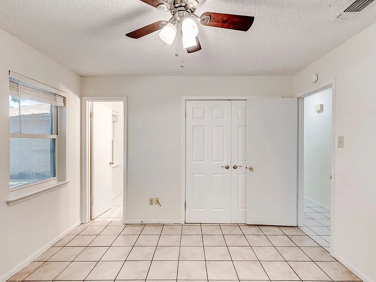 2404 Andover Dr — Photo 18