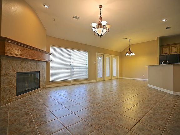2nd image of 5604 Legacy Oaks Dr