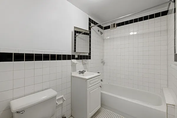 Rented by REAL New York | media 15