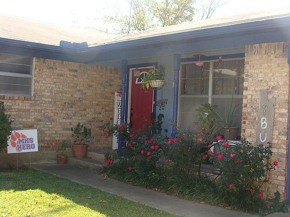 4th image of 813 S Avenue N