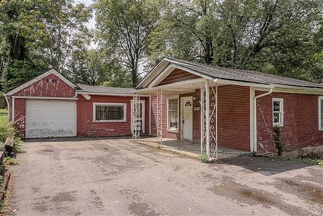 1st image of 3623 Everett Ave