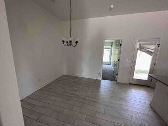 Additional Living Room