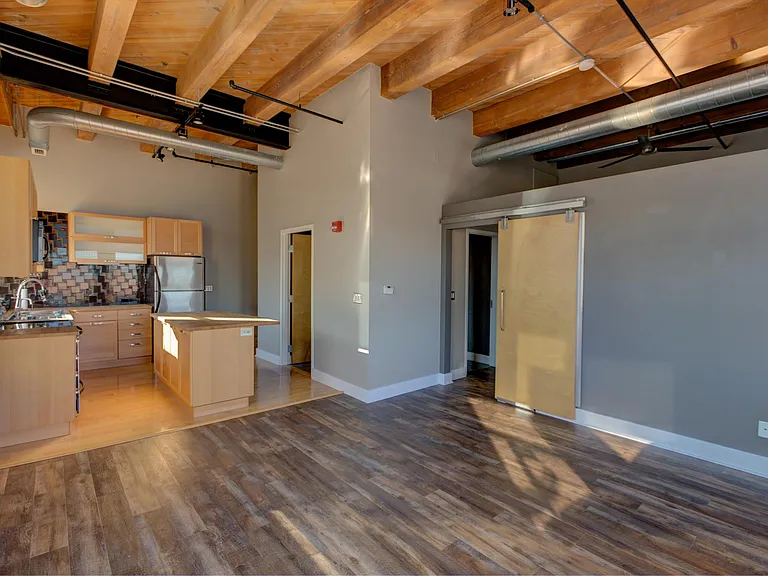 150 E Main St #403 — Photo 6