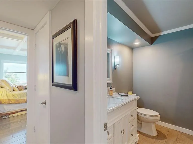 1120 N Shore Dr NE #501 — Photo 33