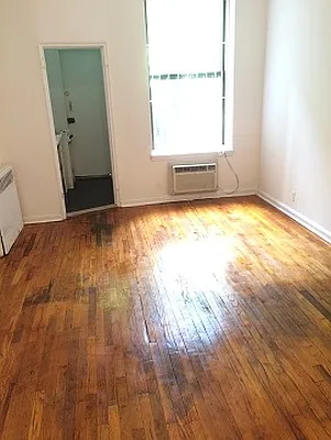 Rented by Eric Goodman Realty Corp | media 16