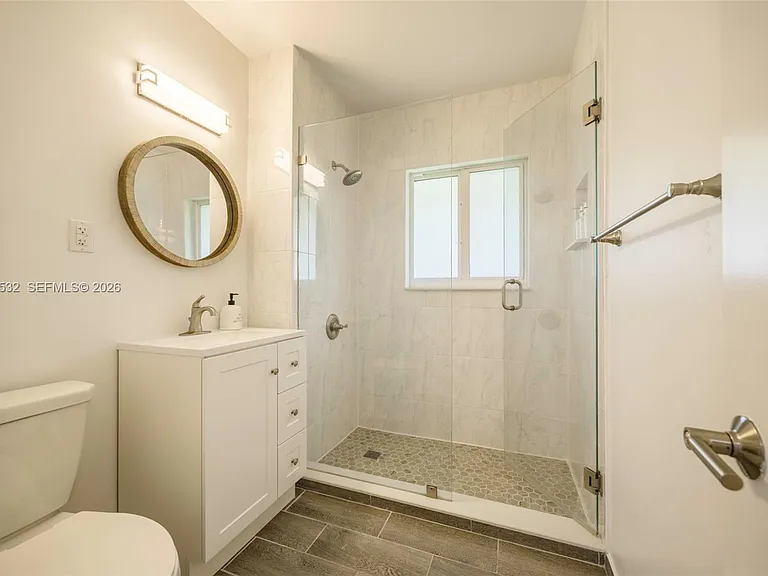 7840 SW 71st Ave — Photo 6