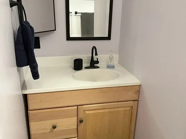 31 Becky Ave #B — Photo 9