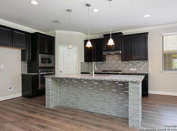 4th image of 1718 Cedric Ln