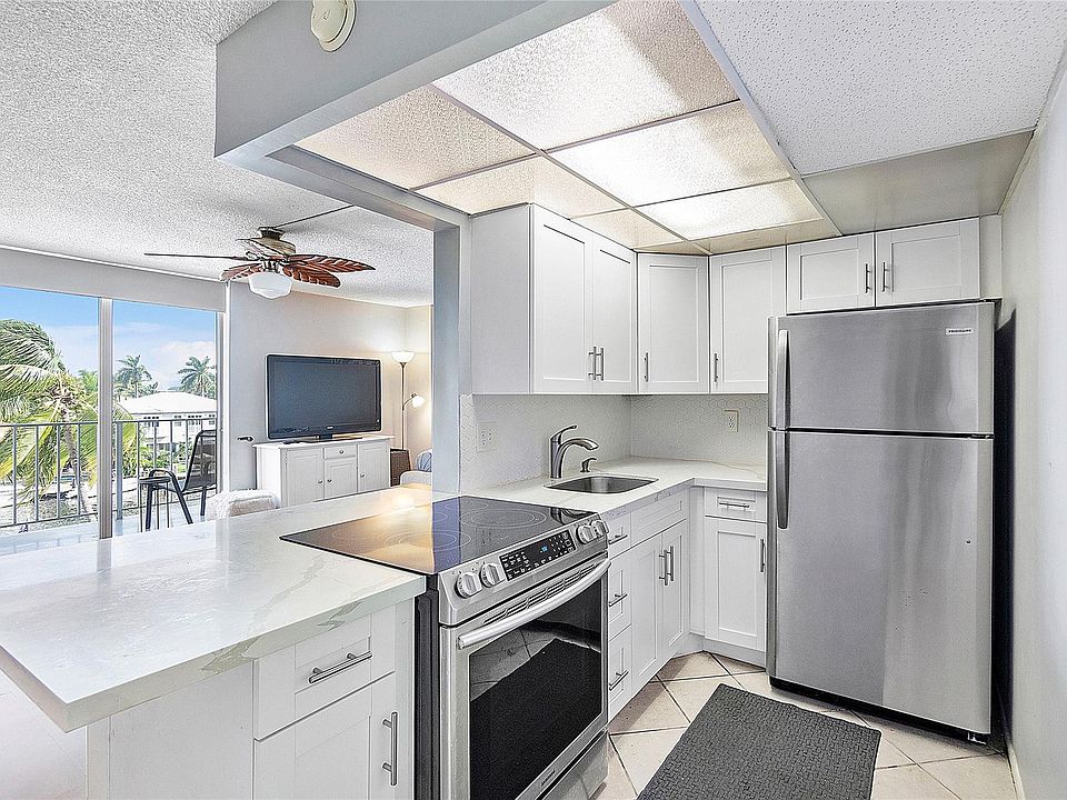 1st image of 1731 SE 15th Street #409