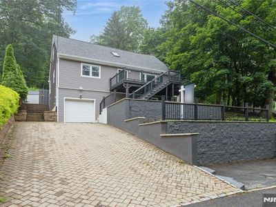 8 Wenonah Ave, Oakland, NJ, 07436