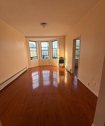 3rd image of 2318 Gleason Ave #2
