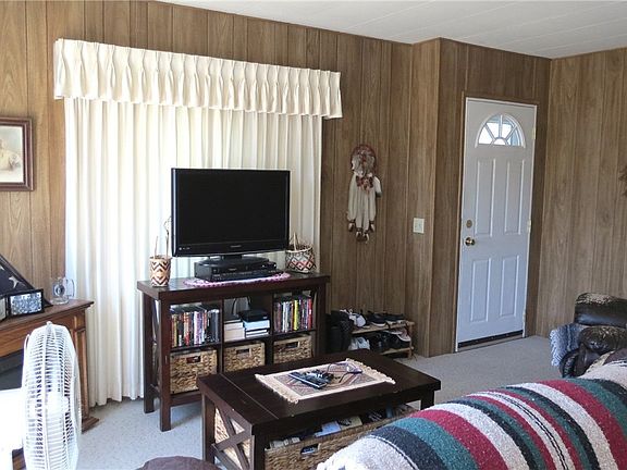 2nd image of 1402 22nd St NE Unit 7