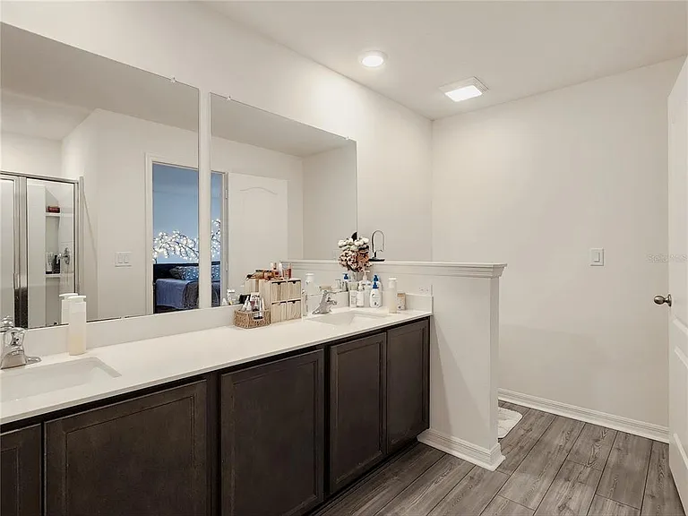 1679 Wynford Cir — Photo 22