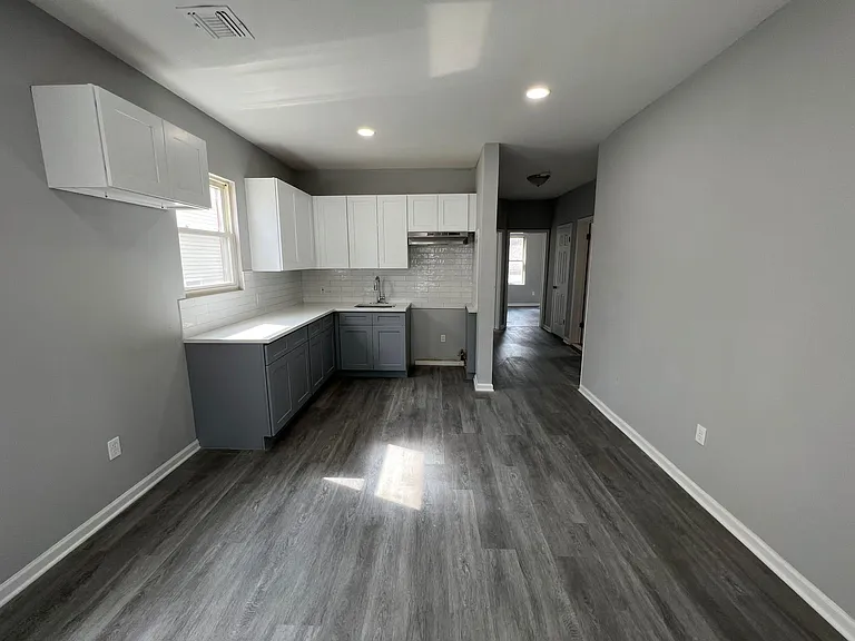 141 Goodwin Ave #2 — Photo 1