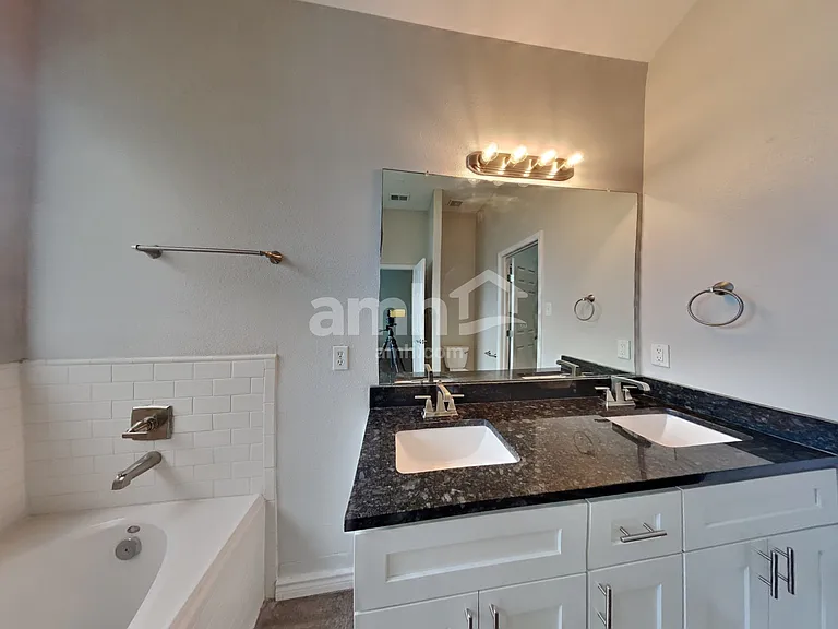 6733 River Ridge Ln — Photo 10