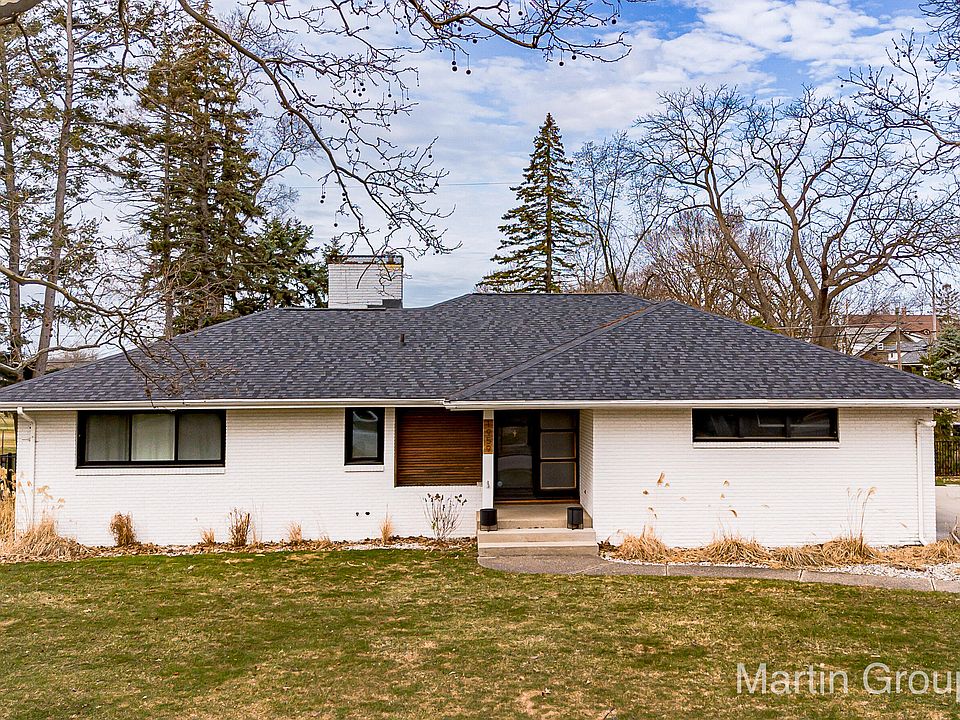 1st image of 1959 Meadowfield Dr NE