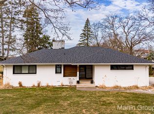 1959 Meadowfield Dr NE, Grand Rapids, MI 49505