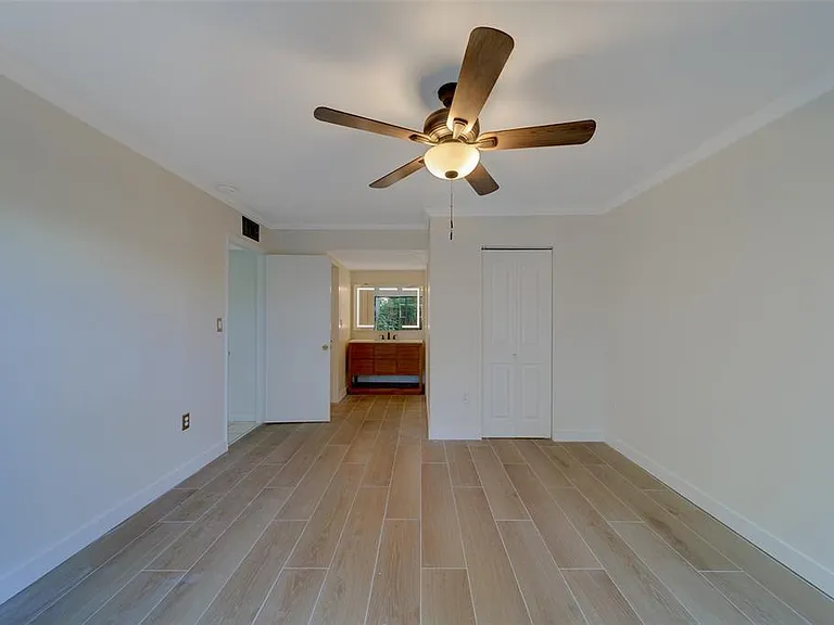 890 N Village Dr #103 — Photo 17