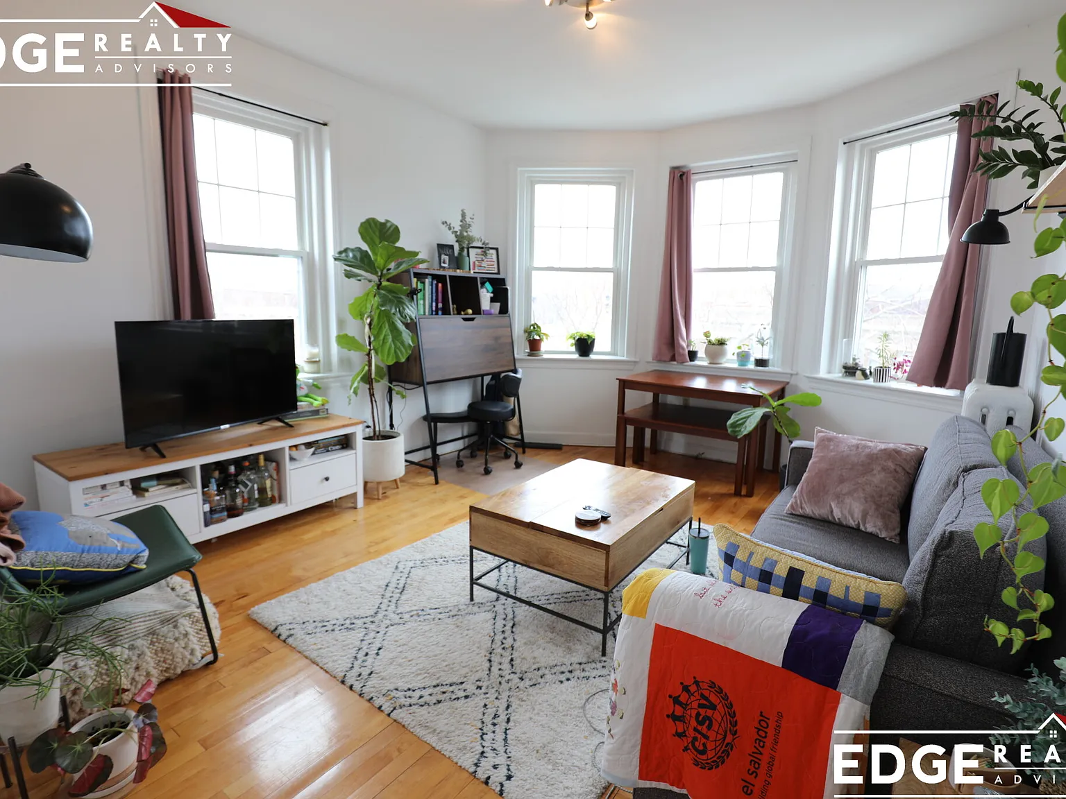 2 bed, 1100 sqft, $2,950 — Photo 2