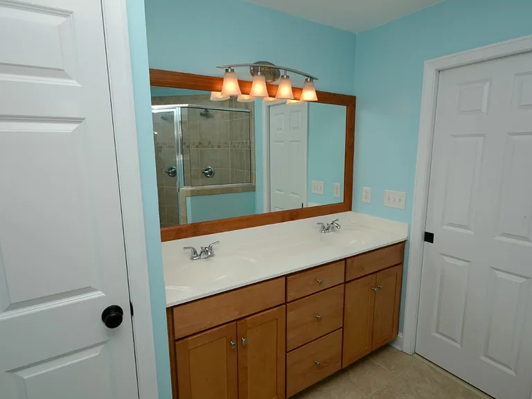 2216 E Berrie Cir — Photo 23