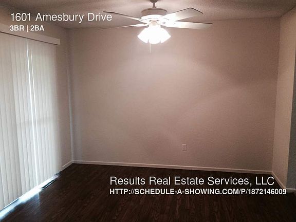 5th image of 1601 NW Amesbury Dr