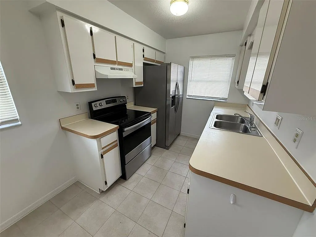 2 bed, 2.0 bath, 937 sqft, $1,250 — Photo 4