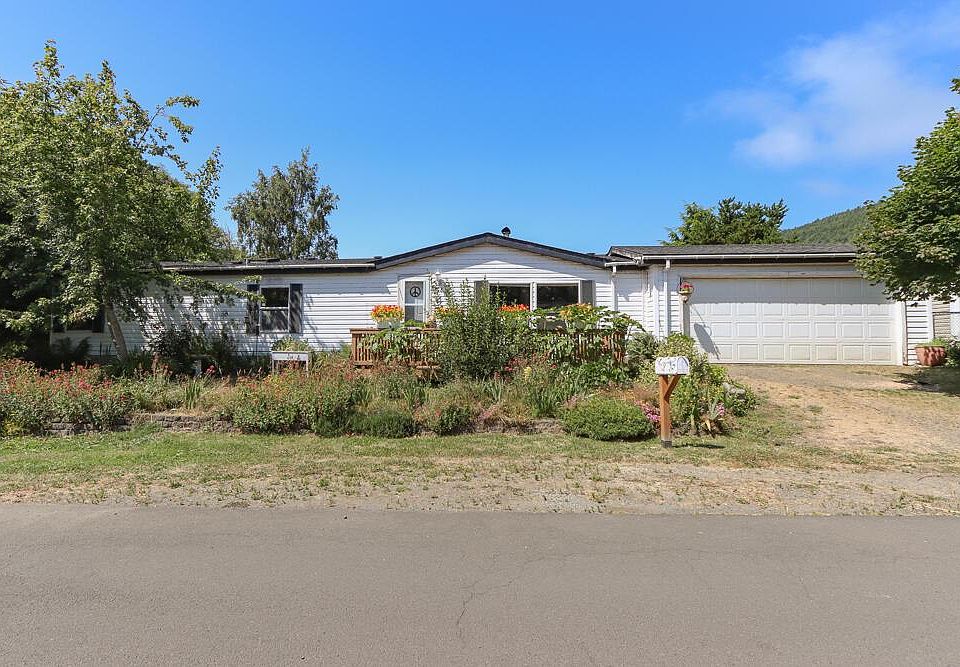 1st image of 1018 NE 12th Ave
