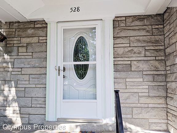 3rd image of 528 S Highland Ave