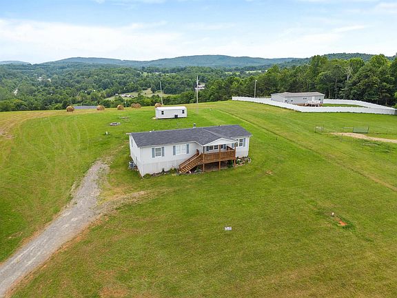 5th image of 296 Bald Meadow Ln