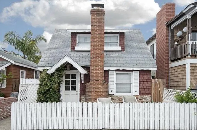Studio, 150 sqft, $1,850 — Photo 1