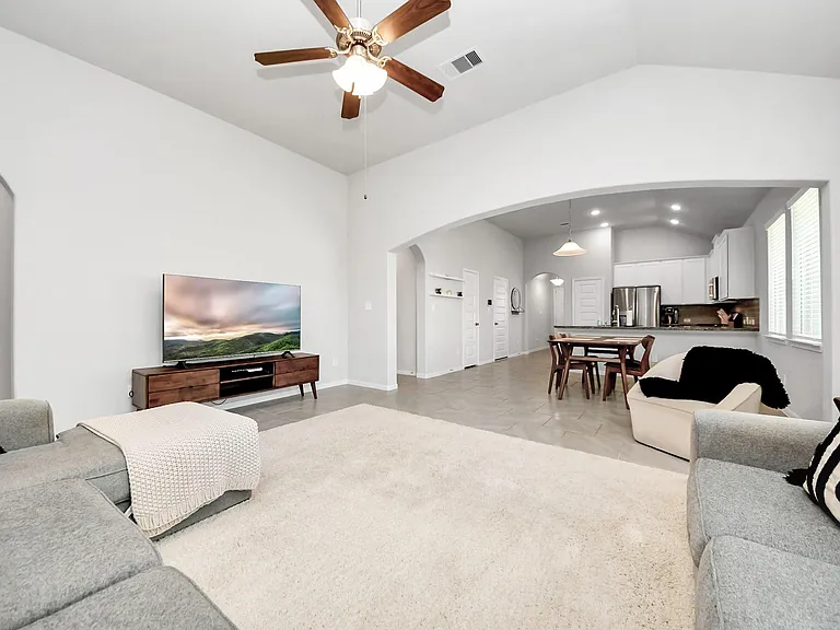 2819 Painted Sunrise Trl — Photo 23