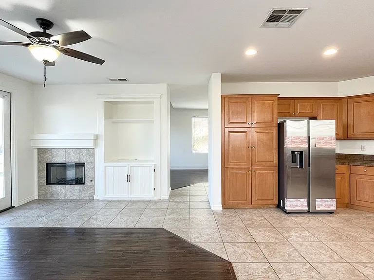 5218 Mariner Dr — Photo 10