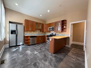 1520 Fernleaf St, Pittsburgh, PA 15210