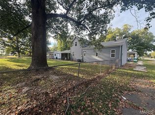 2120 S 3rd St, Fayetteville, IL 62258
