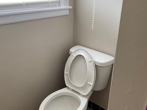 2nd image of 4400 Market St #2