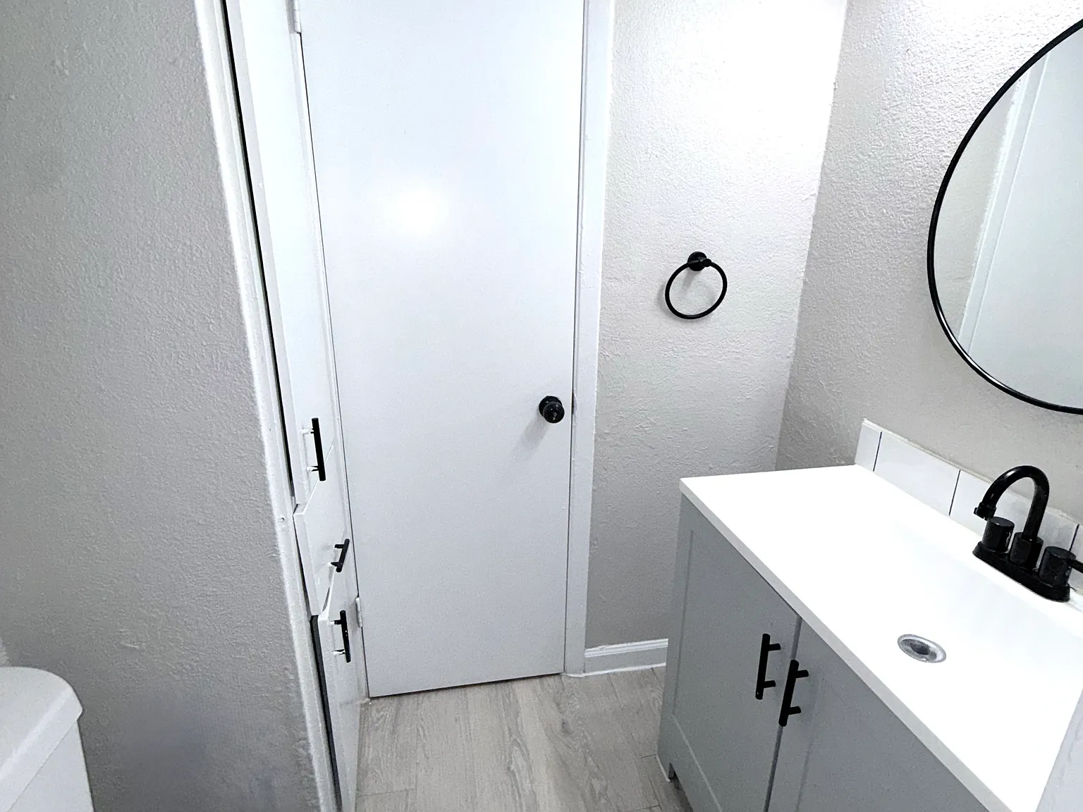2 bed, 1.5 bath, 850 sqft, $1,200 — Photo 2