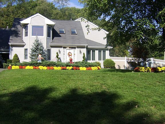 Upgraded Landscaping