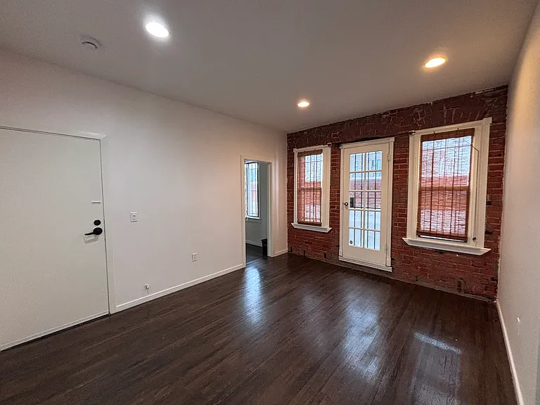 4634 W Washington Blvd #3 — Photo 4