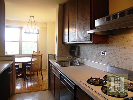 2nd image of 555 Kappock St APT 5B