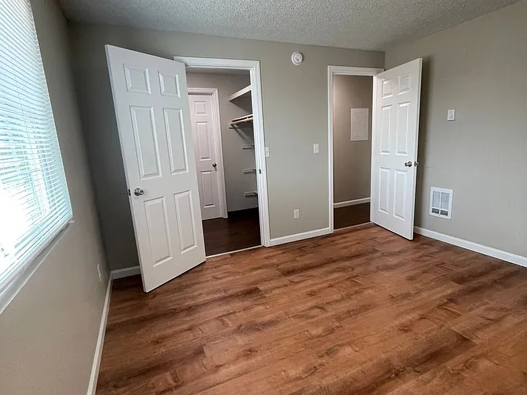 Albany Meadows Apartments — Photo 20