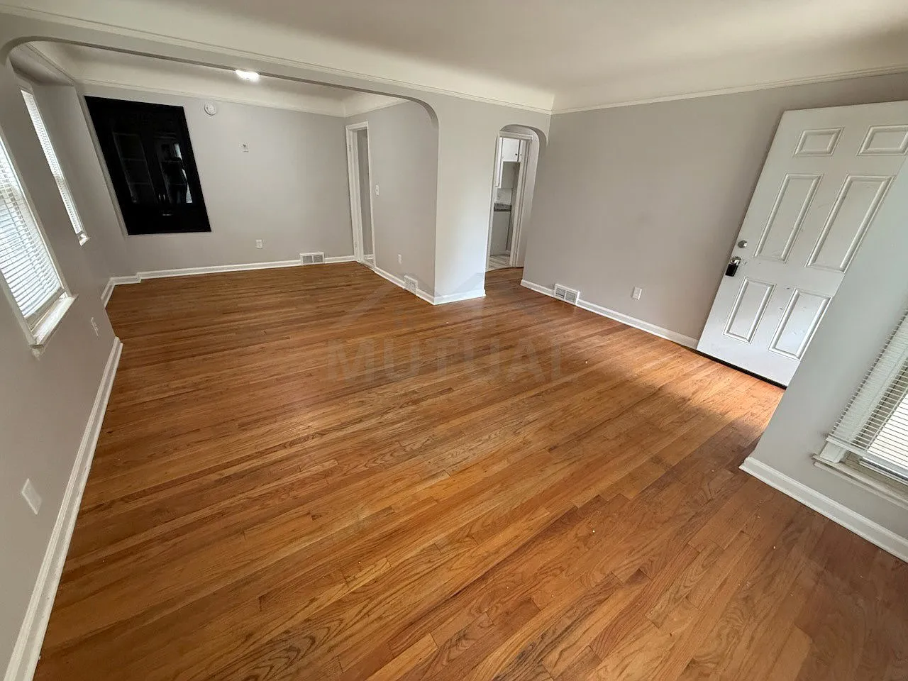 3 bed, 1.5 bath, 1099 sqft, $1,795 — Photo 2
