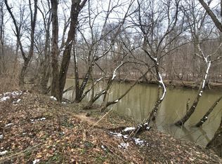 Midland Trl W, Rupert, WV 25984