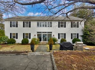 289 Main St APT 2, Gladstone, NJ 07934