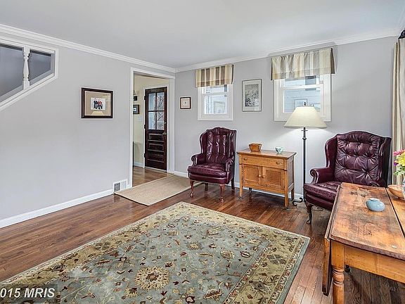 3rd image of 4019 Lawrence Ave
